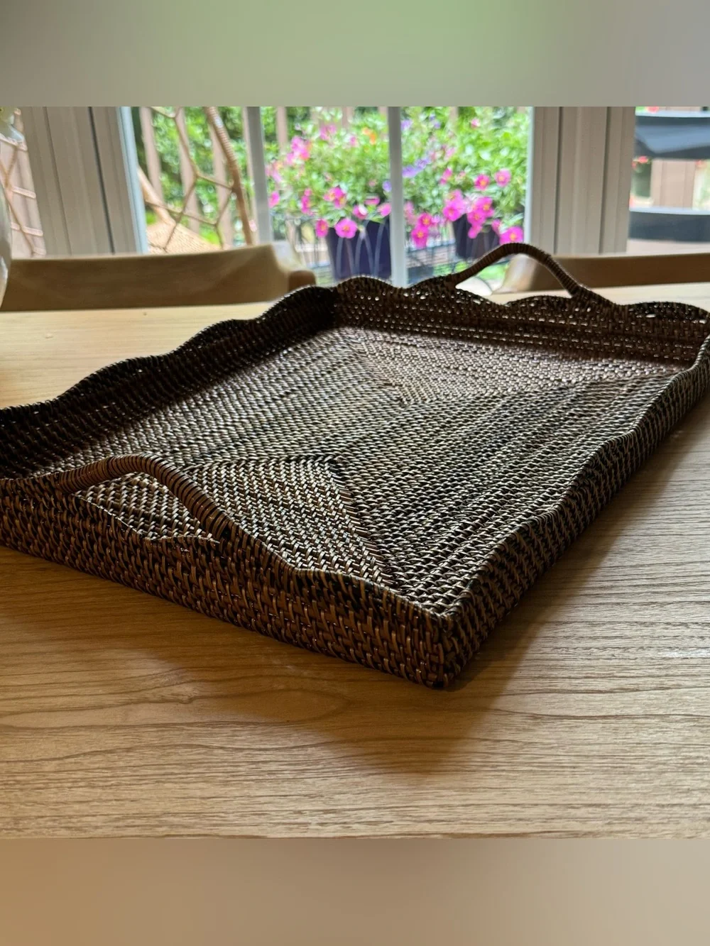 Scallop Rectangular Tray With Handles